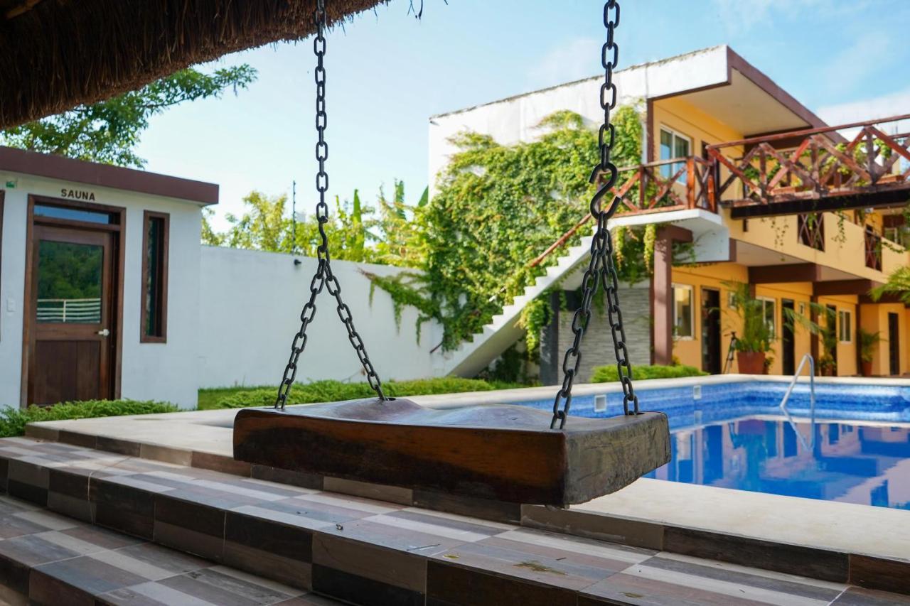 Framfor Inn Chetumal Exteriör bild
