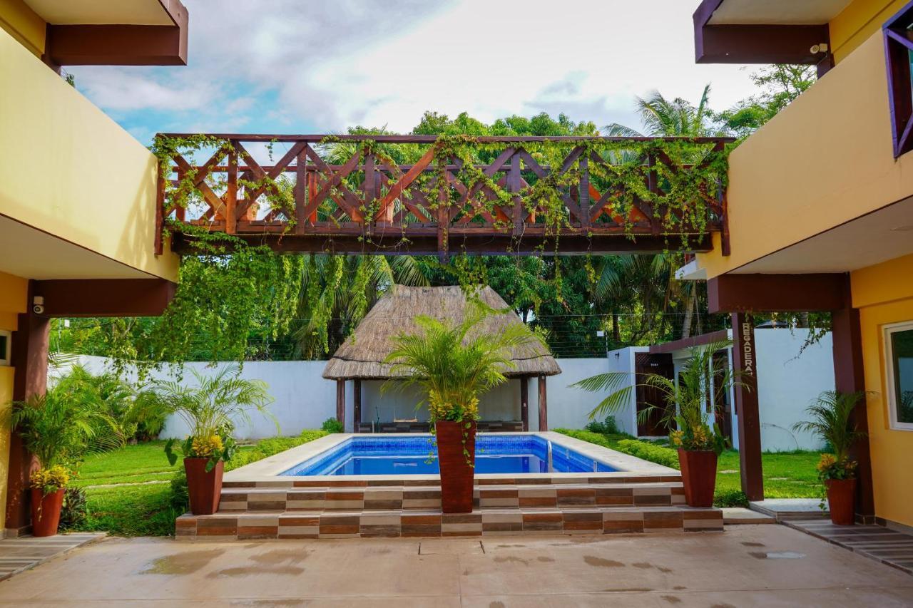 Framfor Inn Chetumal Exteriör bild