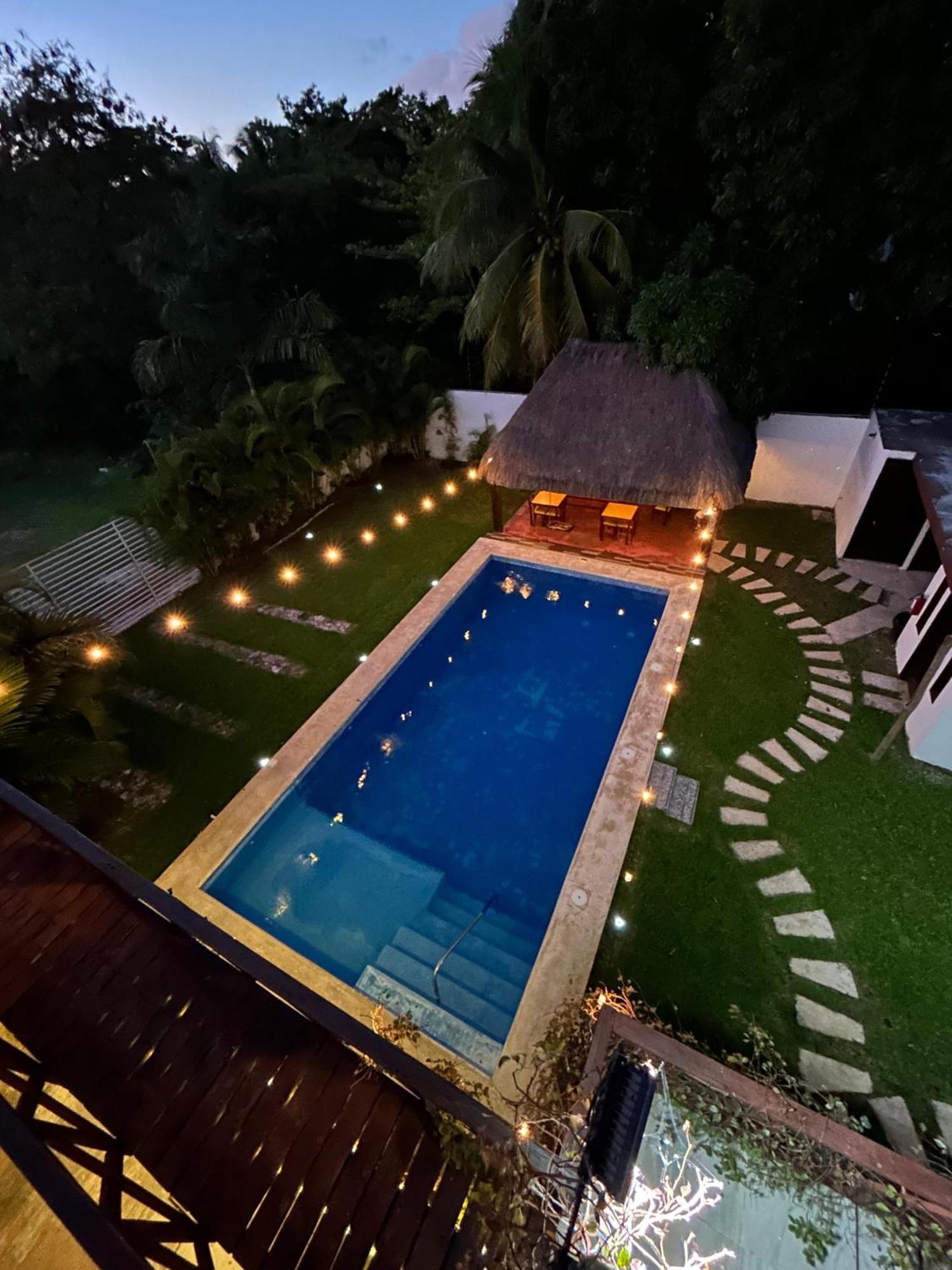 Framfor Inn Chetumal Exteriör bild